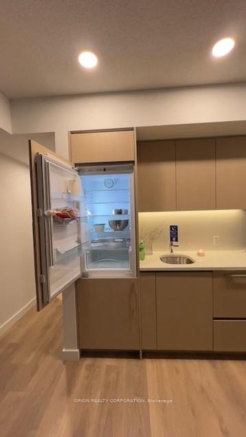 Photo 5 at 1008 - 38 Widmer Street E, Waterfront Communities C1, Toronto