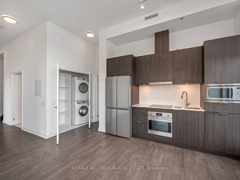 Photo 16 at 906 - 8 Olympic Garden Drive, Newtonbrook East, Toronto