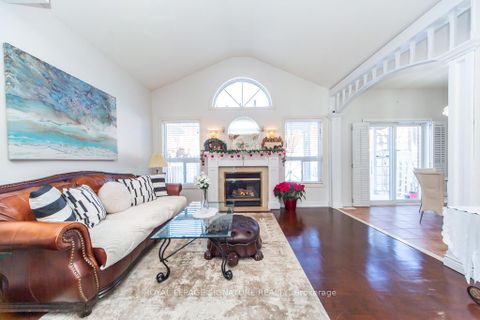 Photo 7 at 40 Tuscana Boulevard, Patterson, Vaughan