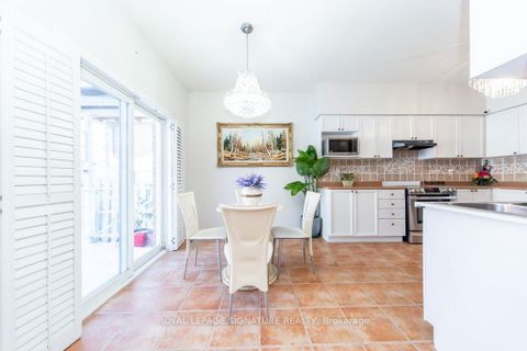 Photo 13 at 40 Tuscana Boulevard, Patterson, Vaughan