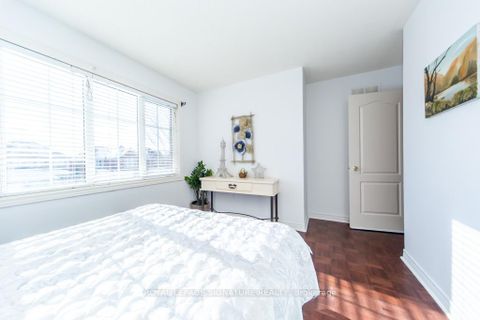 Photo 28 at 40 Tuscana Boulevard, Patterson, Vaughan