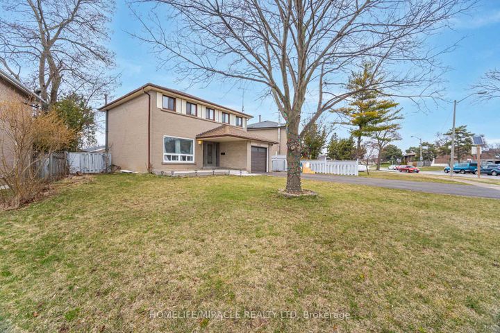 Photo 2 at 345 Silverstone Drive, Clairville, Toronto