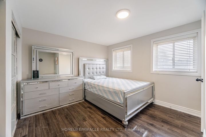Photo 24 at 345 Silverstone Drive, Clairville, Toronto
