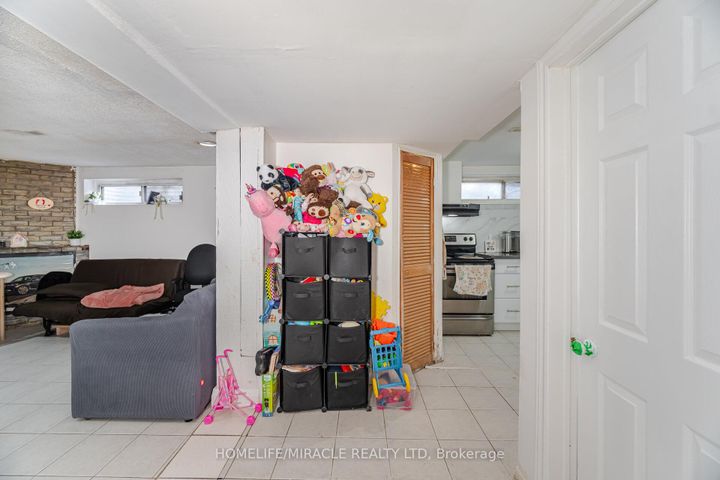 Photo 39 at 345 Silverstone Drive, Clairville, Toronto