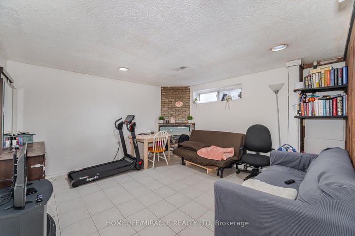 Photo 40 at 345 Silverstone Drive, Clairville, Toronto