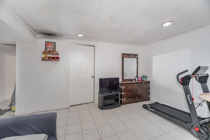 Photo 41 at 345 Silverstone Drive, Clairville, Toronto