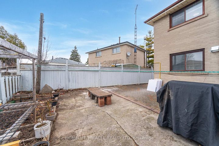 Photo 47 at 345 Silverstone Drive, Clairville, Toronto