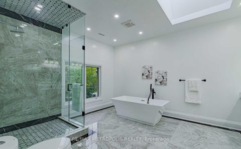 Photo 13 at 50 Bellefontaine Street, L'Amoreaux, Toronto