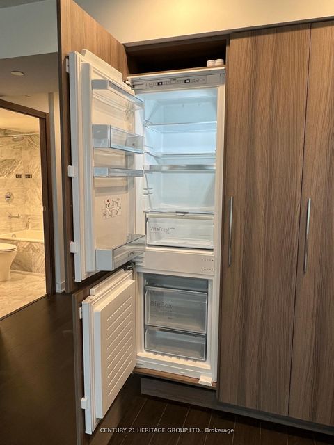 Photo 9 at 2210 - 19 Bathurst Street, Waterfront Communities C1, Toronto