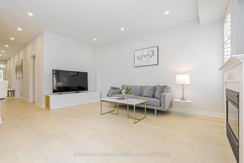 Photo 9 at 9 Longwood Avenue, Oak Ridges, Richmond Hill