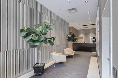 Photo 3 at 819 - 60 Honeycrisp Crescent, Vaughan Corporate Centre, Vaughan