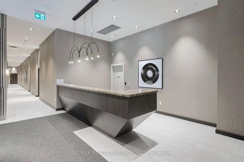 Photo 4 at 819 - 60 Honeycrisp Crescent, Vaughan Corporate Centre, Vaughan