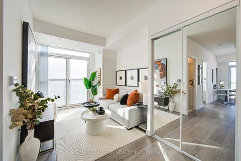 Photo 6 at 819 - 60 Honeycrisp Crescent, Vaughan Corporate Centre, Vaughan