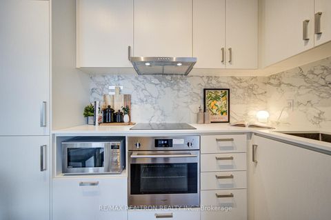 Photo 16 at 819 - 60 Honeycrisp Crescent, Vaughan Corporate Centre, Vaughan