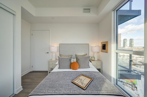 Photo 21 at 819 - 60 Honeycrisp Crescent, Vaughan Corporate Centre, Vaughan