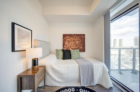 Photo 24 at 819 - 60 Honeycrisp Crescent, Vaughan Corporate Centre, Vaughan