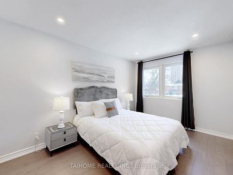 Photo 34 at 10 Centurion Court, Steeles, Toronto