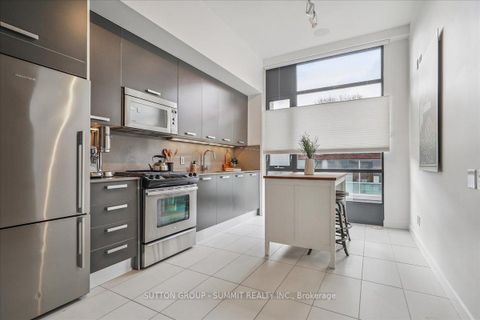 Photo 5 at 13 Gilead Place, Moss Park, Toronto