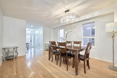 Photo 7 at 35 Manordale Crescent, Vellore Village, Vaughan