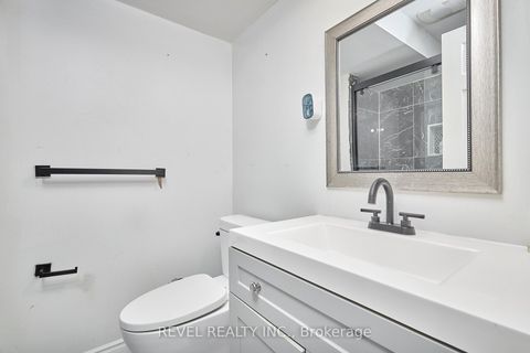 Photo 30 at 35 Manordale Crescent, Vellore Village, Vaughan