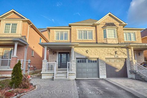 Photo 38 at 35 Manordale Crescent, Vellore Village, Vaughan