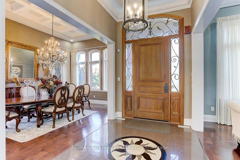 Photo 3 at 39 Fiorello Court, Vellore Village, Vaughan