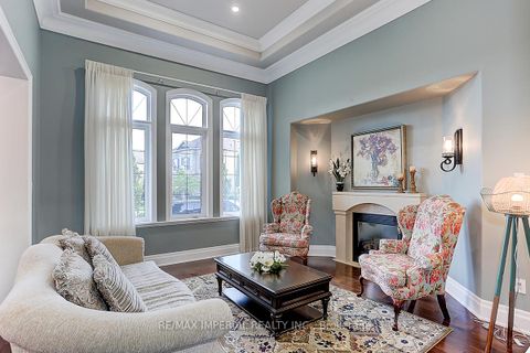 Photo 6 at 39 Fiorello Court, Vellore Village, Vaughan