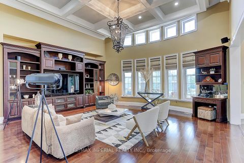 Photo 8 at 39 Fiorello Court, Vellore Village, Vaughan