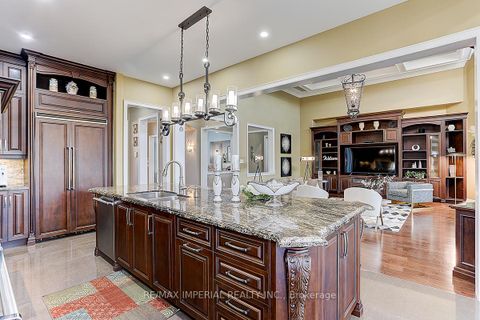 Photo 16 at 39 Fiorello Court, Vellore Village, Vaughan