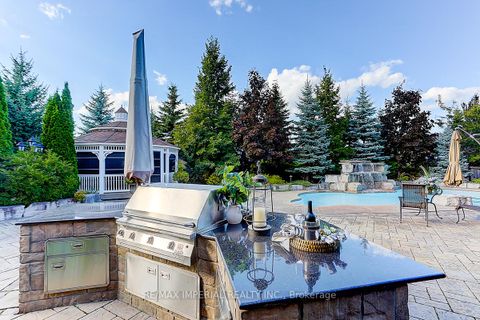 Photo 39 at 39 Fiorello Court, Vellore Village, Vaughan