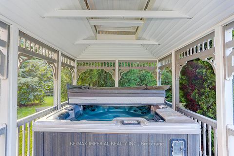 Photo 40 at 39 Fiorello Court, Vellore Village, Vaughan