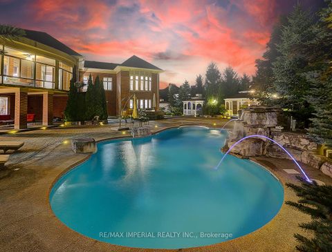 Photo 43 at 39 Fiorello Court, Vellore Village, Vaughan