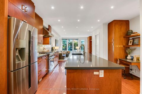 Photo 13 at 435 Ontario Street, Moss Park, Toronto