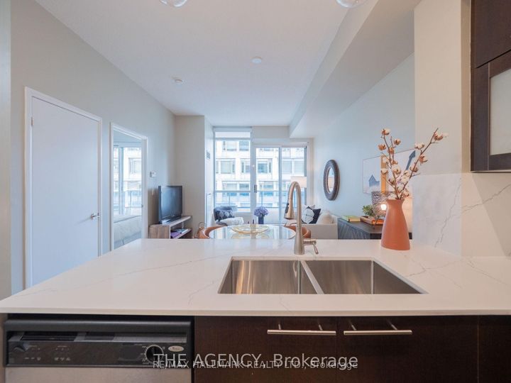 Photo 10 at 507 - 500 Sherbourne Street, South St. James Town, Toronto