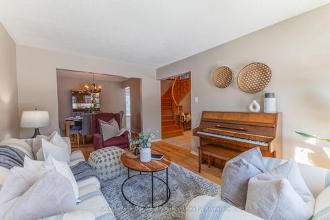 Photo 4 at 10 Holden Court, Blue Grass Meadows, Whitby