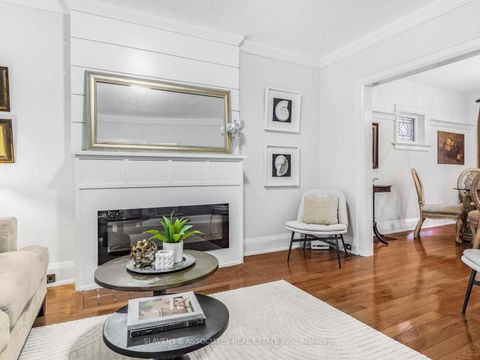 Photo 4 at 226 Broadway Avenue, Mount Pleasant East, Toronto