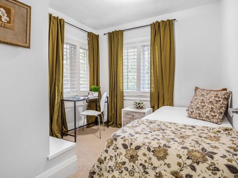 Photo 11 at 226 Broadway Avenue, Mount Pleasant East, Toronto