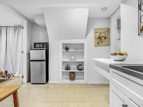 Photo 19 at 226 Broadway Avenue, Mount Pleasant East, Toronto