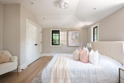 Photo 28 at 52 Roxborough Drive, Moore Park, Toronto