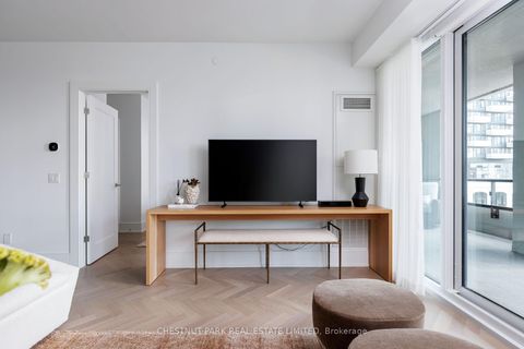 Photo 5 at 907 - 455 Wellington Street W, Waterfront Communities C1, Toronto