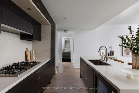 Photo 22 at 907 - 455 Wellington Street W, Waterfront Communities C1, Toronto