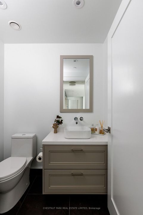 Photo 23 at 907 - 455 Wellington Street W, Waterfront Communities C1, Toronto