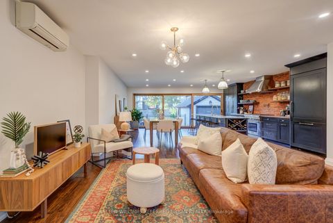 Photo 6 at 14 Meadowvale Drive, Queensway, Toronto