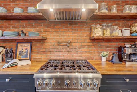 Photo 9 at 14 Meadowvale Drive, Queensway, Toronto