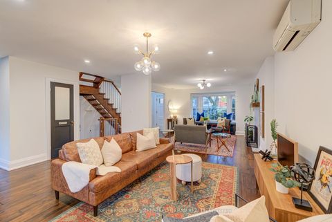 Photo 14 at 14 Meadowvale Drive, Queensway, Toronto