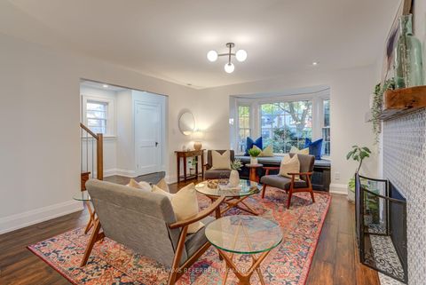 Photo 19 at 14 Meadowvale Drive, Queensway, Toronto