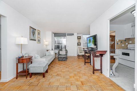 Photo 5 at 303 - 10 Edgecliff Golfway, Flemingdon Park, Toronto