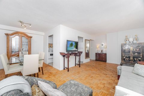 Photo 8 at 303 - 10 Edgecliff Golfway, Flemingdon Park, Toronto