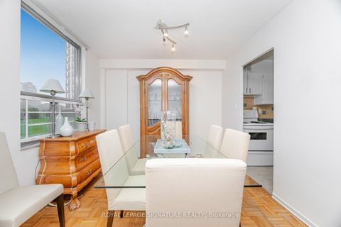 Photo 9 at 303 - 10 Edgecliff Golfway, Flemingdon Park, Toronto