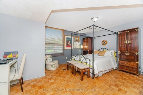 Photo 15 at 303 - 10 Edgecliff Golfway, Flemingdon Park, Toronto